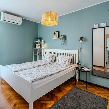 Apartment Zest *